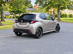 2022 Toyota Yaris 1.5 Petrol Hybrid Automatic Luna - Image 2