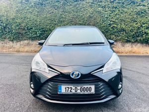 Toyota Yaris 1.5 HYBRID AUTOMATIC - Image 4