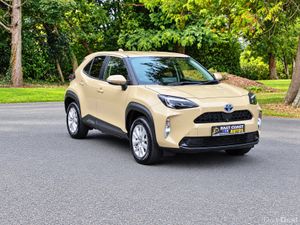 2021 Toyota Yaris Cross 1.5 Petrol Hybrid Auto - Image 4