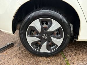 Honda Fit DAA-GP5 - Image 3