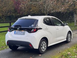 Toyota Yaris 1.0 VVT-i 5Dr Terra 202 - Image 3
