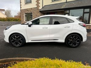 Spotless 2023 Ford Puma ST Line X Gold Edition! - Image 4