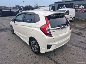2014 Honda Fit 1.5L Hybrid Automatic S-Edition - Image 3