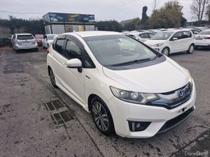 2014 Honda Fit 1.5L Hybrid Automatic S-Edition - Image 2