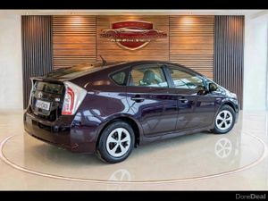 2014 Toyota Prius G leather Top Spec - Image 4