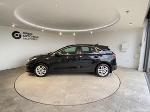 Kia Ceed 1.6 CRDi 48V ISG 2 5dr - Image 4