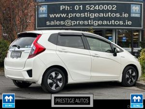 Honda Fit 1.5 PETROL HYBRID *CAR ID 26* - Image 4