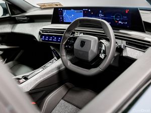 Peugeot 5008 Allure Hybrid Auto 145HP - 7 Seater - Image 2