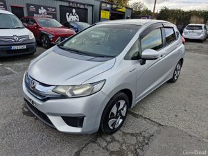 2013 Honda Fit 1.5L Hybrid Automatic Low Miles - Image 2