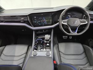 Volkswagen Touareg R 3.0TSI V6 462BHP 4 Motion PHE - Image 4