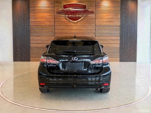 2013 Luxus CT200H Hybrid Auto/ Executive - Image 3