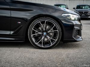 BMW 5-Series 520D M SPORT - Image 4