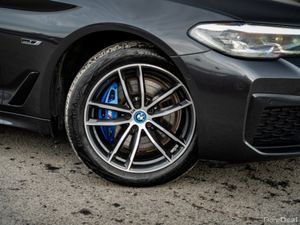 BMW 5-Series 530E M SPORT - Image 2