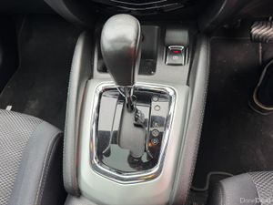 Nissan Qashqai Petrol Automatic - Image 3