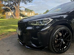 2021 BMW X1 xDrive25e M Sport Plug-In Hybrid - Image 4