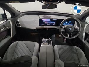 BMW iX xDrive45 M Sport - Image 4