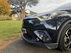 2017 Toyota C-HR 1.8 Hybrid Automatic - Image 4