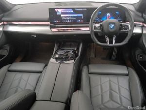 BMW i5 eDrive40 M Sport Saloon - Image 4