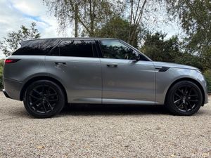 Land Rover Range Rover Sport 460PS DYNAMIC SE *Iri - Image 4