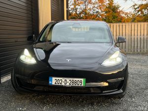 202 Tesla Model 3 Long Range - Image 2