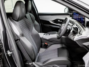 Peugeot 3008 E-GT 73kWh 210HP - Image 3