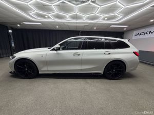 BMW 3-Series 320D Touring XDrive M Sport - Image 4