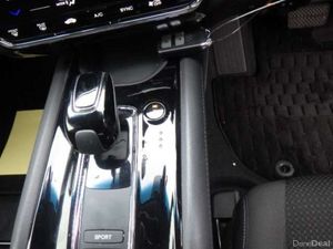 2021 Honda Vezel 1.5 Petrol Self charging - Image 4