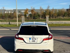 2016 Honda Jade 1.5 Hybrid Automatic 6 seater - Image 4