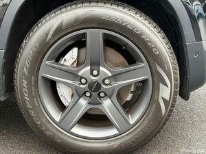 Land Rover Defender X Dynamic SE / P400 / Warranty - Image 2