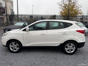 2012 Hyundai IX35 1.7 CRDI Executive 2WD 115HP - Image 4