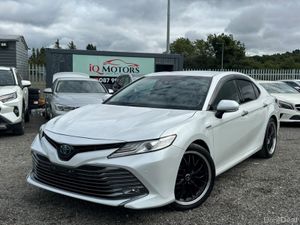 Toyota Camry 2.5L Automatic Petrol Hybrid Low Mile - Image 3