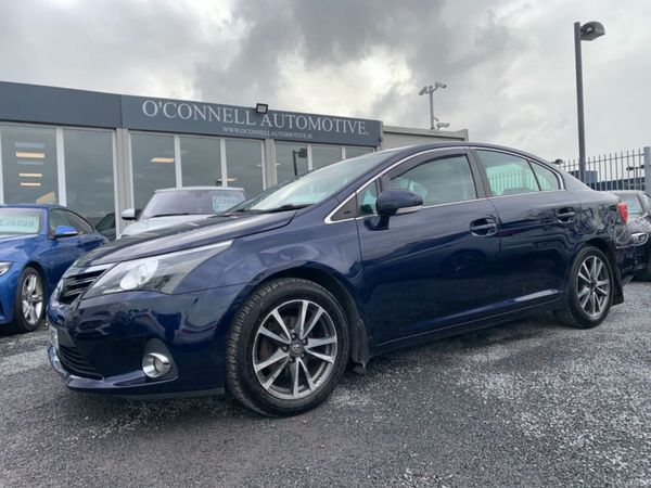 Toyota Avensis Saloon, Diesel, 2012, Blue