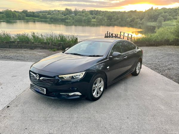 Opel Insignia Hatchback, Diesel, 2017, Blue