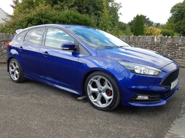 Ford Focus Hatchback, Diesel, 2015, Blue