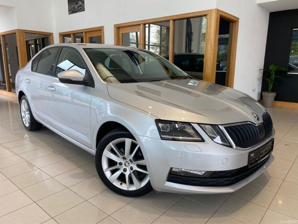 Skoda Octavia Saloon, Diesel, 2020, Grey