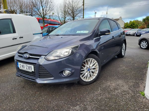 Ford Focus Hatchback, Diesel, 2012, Grey