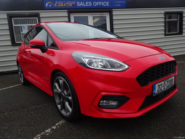 Ford Fiesta Hatchback, Petrol, 2021, Red