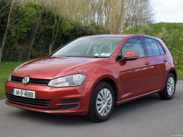 Volkswagen Golf Hatchback, Petrol, 2014, Red