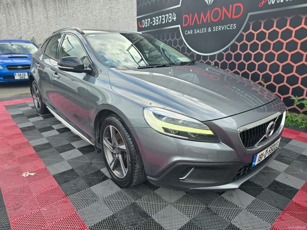 Volvo V40 Hatchback, Diesel, 2018, Grey
