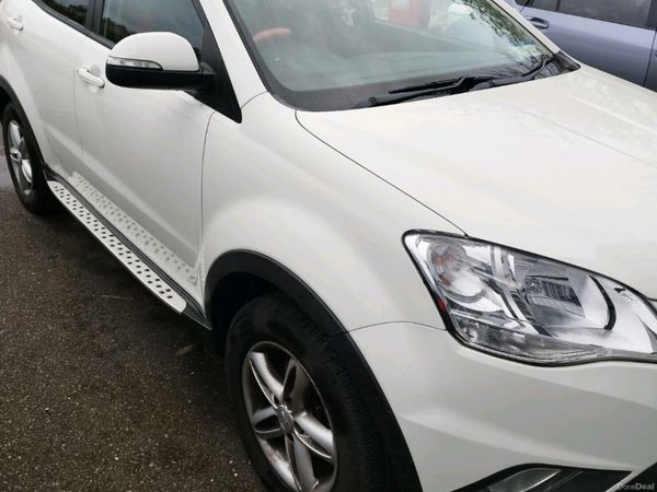 SsangYong Korando SUV, Diesel, 2014, White