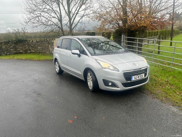 Peugeot 5008 MPV, Diesel, 2014, Silver