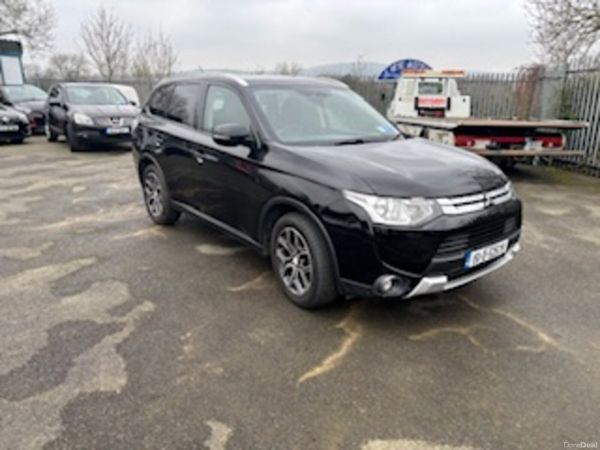 Mitsubishi Outlander SUV, Diesel, 2015, Black