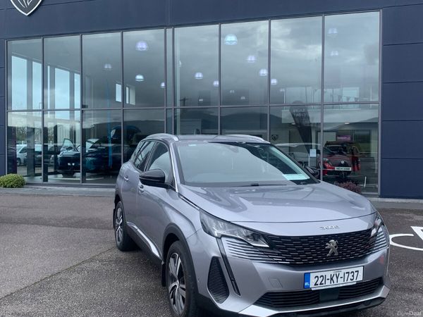 Peugeot 3008 MPV, Petrol, 2022, Grey