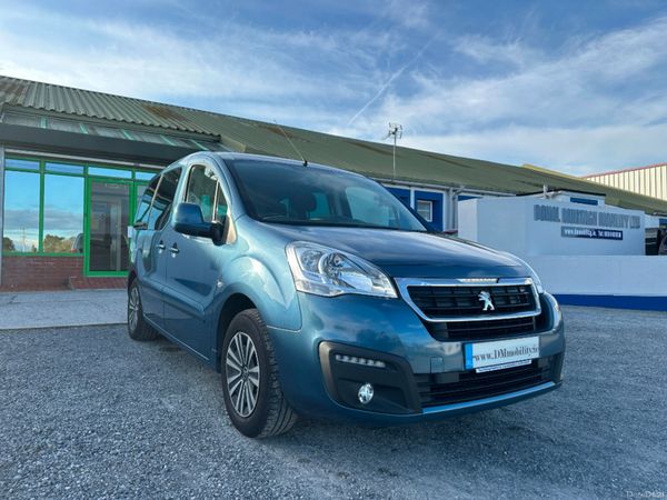 Peugeot Partner Tepee MPV, Diesel, 2018, Blue