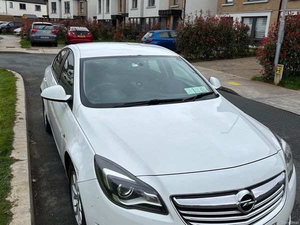 Opel Insignia Saloon, Diesel, 2014, White