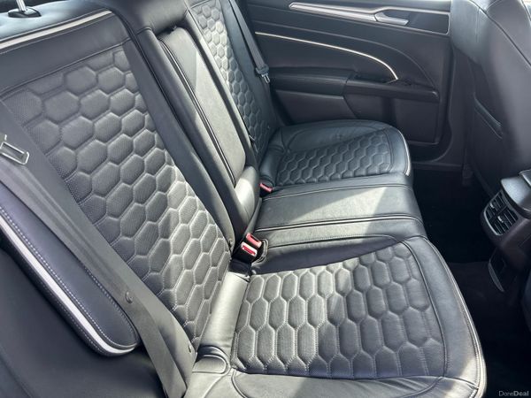 Ford Mondeo Hatchback, Diesel, 2018, Brown