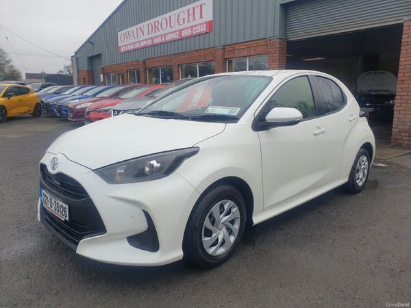 Toyota Yaris Hatchback, Petrol, 2022, White