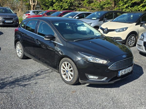 Ford Focus Hatchback, Petrol, 2015, Black