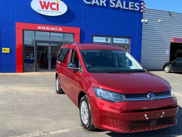 Volkswagen Caddy Maxi Life MPV, Diesel, 2026, Red