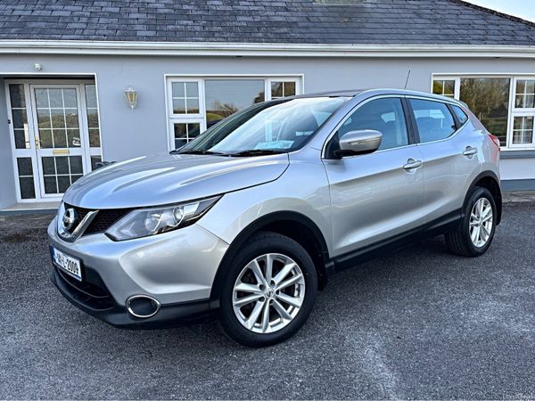 Nissan Qashqai Hatchback, Diesel, 2014, Silver